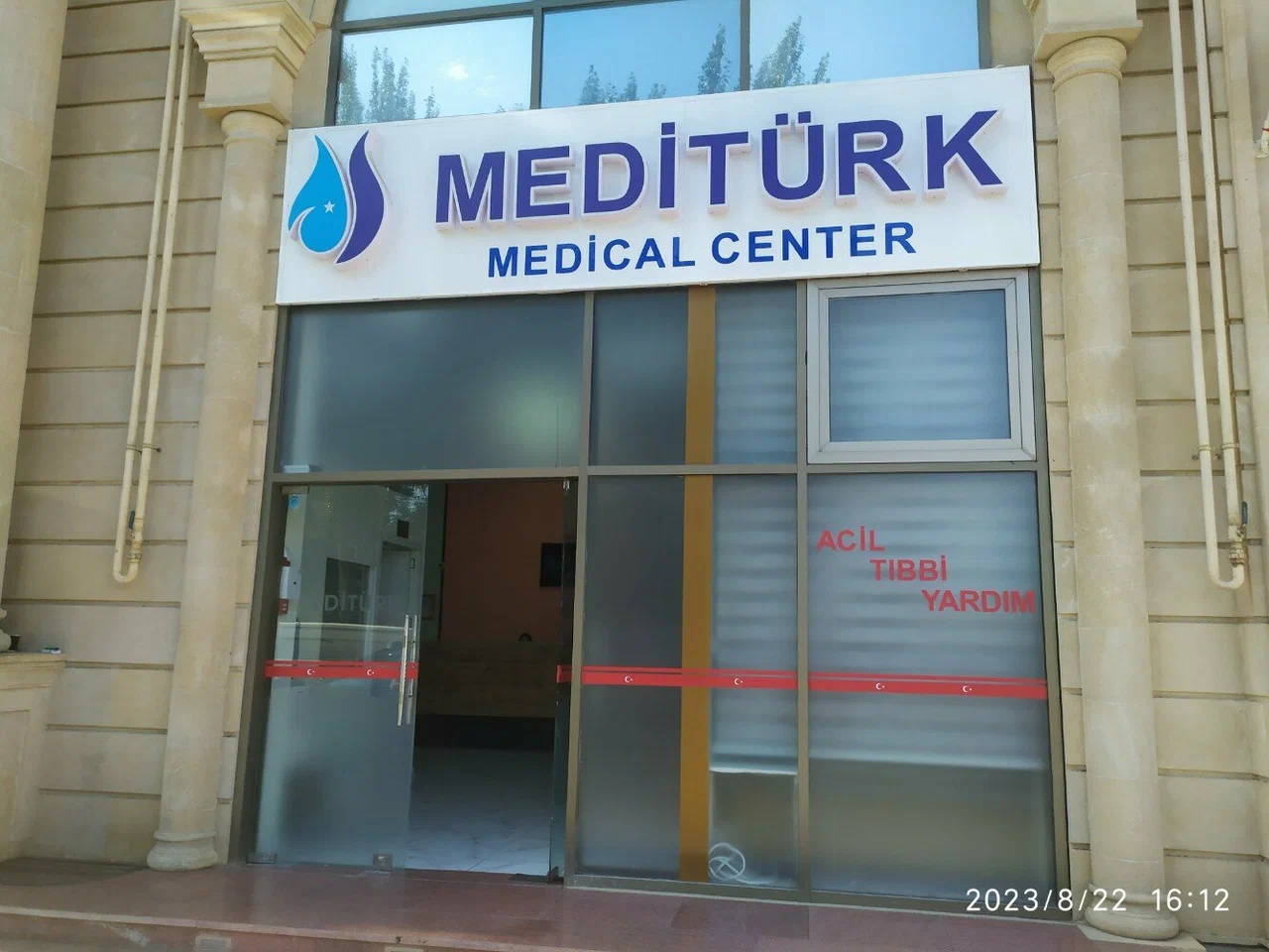 “Türkmed” klinikasında həkim olmayan şəxslər pasiyentləri müalicə və əməliyyat edir? -