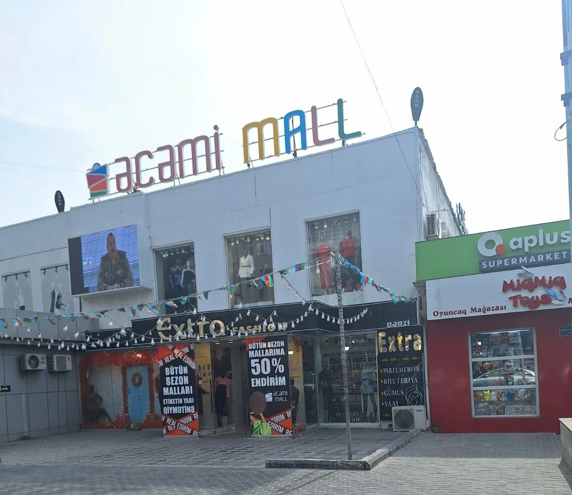 “Əcəmi Mall”da qanunsuz tikintiyə kim icazə verib?-