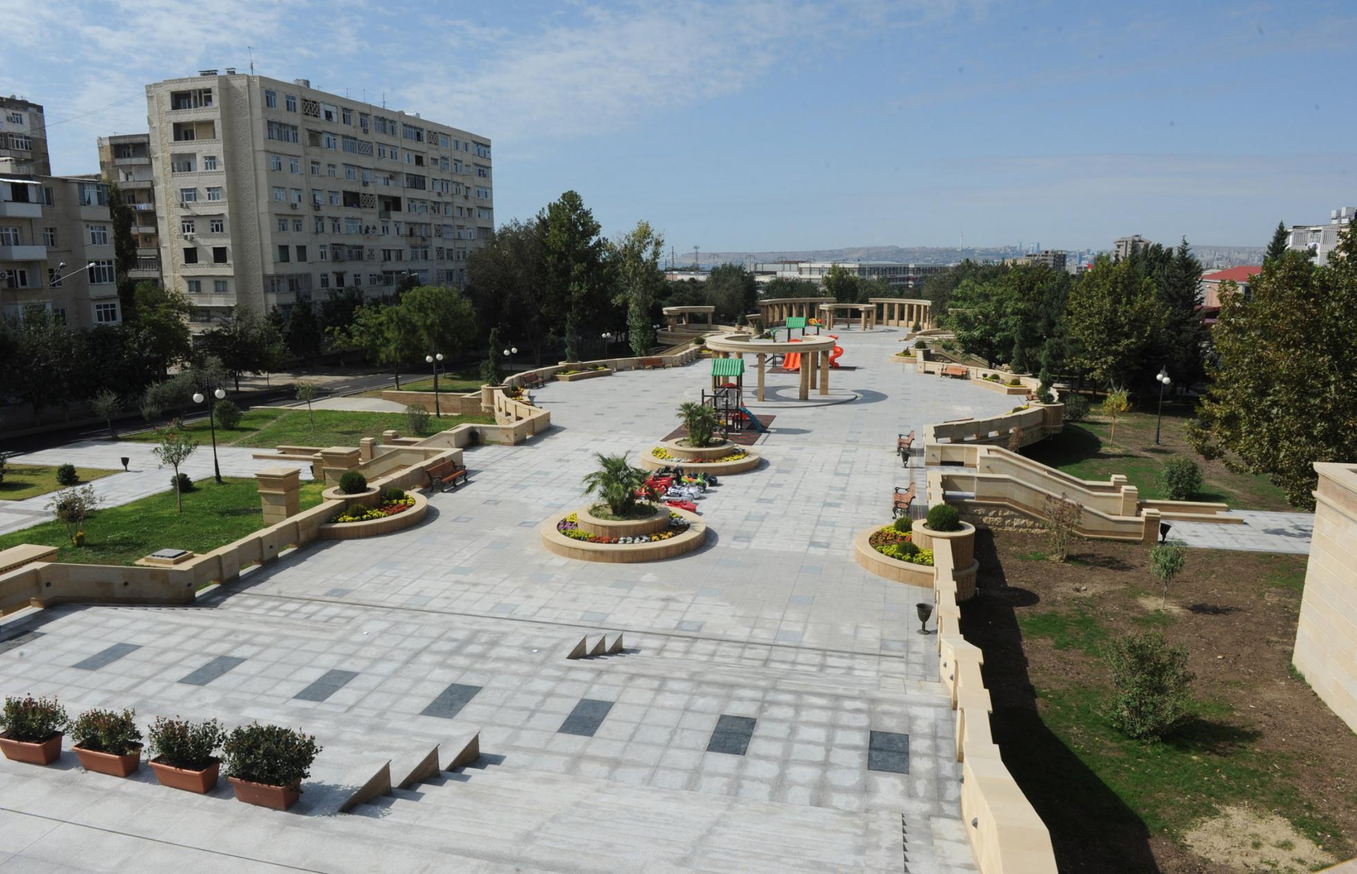 Nizami rayonunda Heydər Əliyev parkının ərazisi kimə satılıb?-