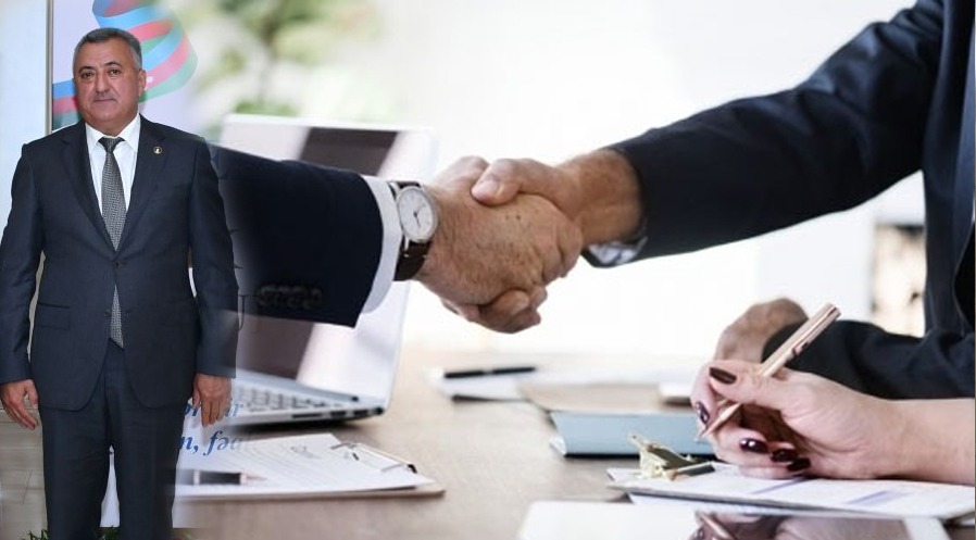 Abdin Fərzəliyev Məmmədli kəndində makler Ceyhun Mirzəyevlə hansı şərtlərlə razılıq əldə edib? -