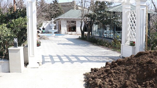 “Yaşıl Bağ” restoranında tikintiyə hansı məmur icazə verib? -DE-FAKTO