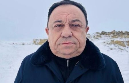 7 nömrəli Yol İstismar İdarəsinin rəisi Məzahir Əliyev işçiləri şəxsi zavodunda çalışdırır? -